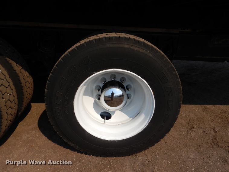 image for item DL2758 1999 International 8100  grain truck