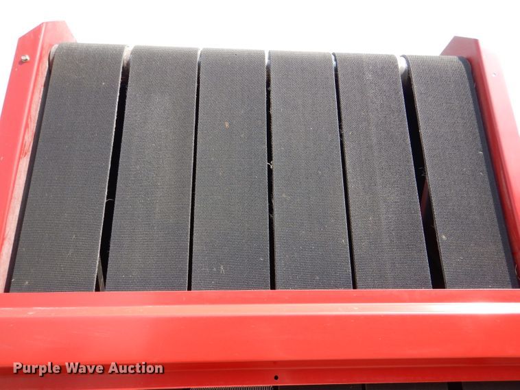 image for item DL2790 1998 New Holland 654  round baler