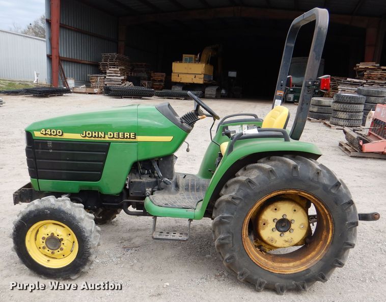 image for item DL2889 John Deere 4400  MFWD tractor