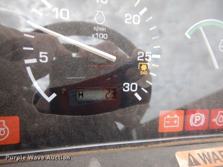 image for item DL2889 John Deere 4400  MFWD tractor