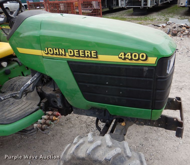 image for item DL2889 John Deere 4400  MFWD tractor