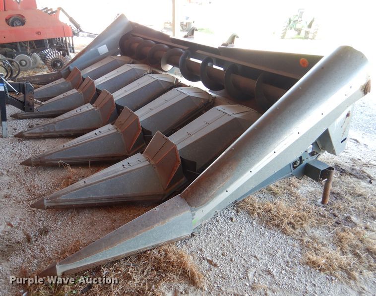 image for item DL2908 Deutz Allis 630  corn head