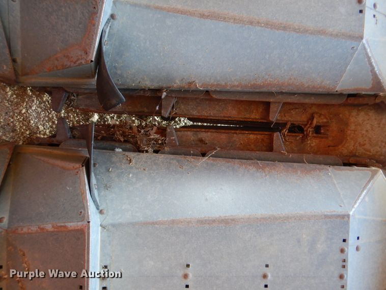 image for item DL2908 Deutz Allis 630  corn head