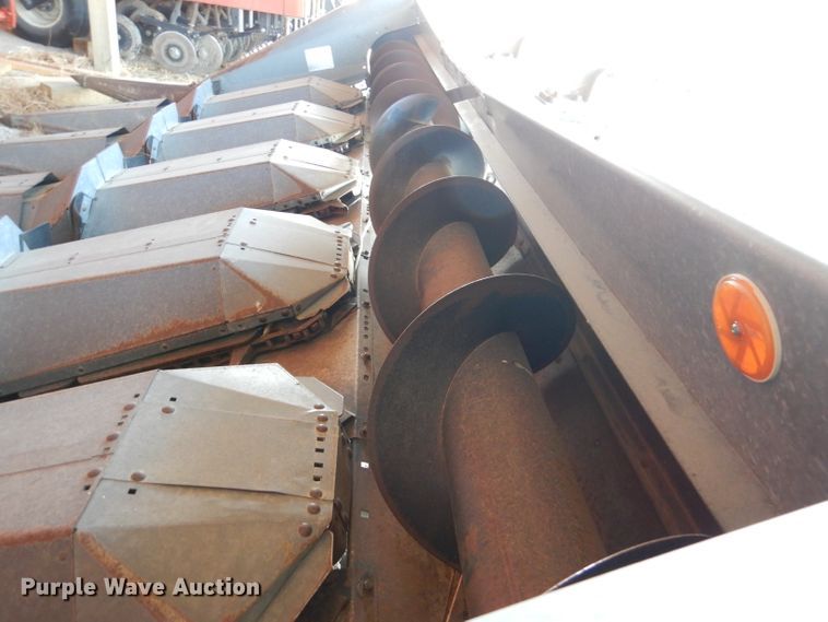 image for item DL2908 Deutz Allis 630  corn head