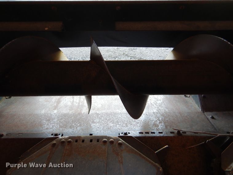 image for item DL2908 Deutz Allis 630  corn head