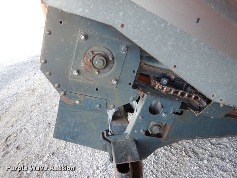 image for item DL2908 Deutz Allis 630  corn head