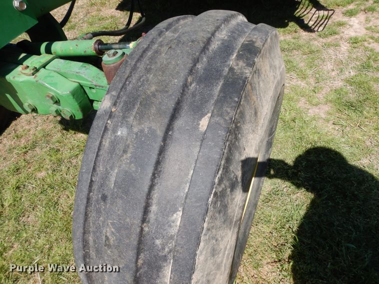 image for item DM2908 1994 John Deere 7400  tractor