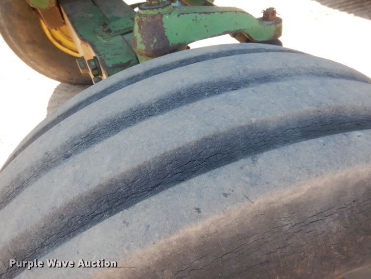 image for item FI9022 1980 John Deere 4640  tractor