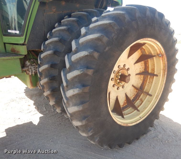 image for item FI9022 1980 John Deere 4640  tractor