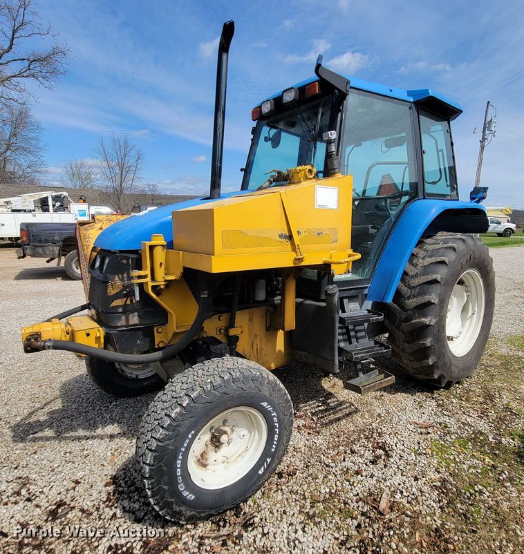 image for item FL9170 2000 New Holland TS100  tractor