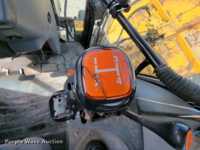 image for item FL9170 2000 New Holland TS100  tractor