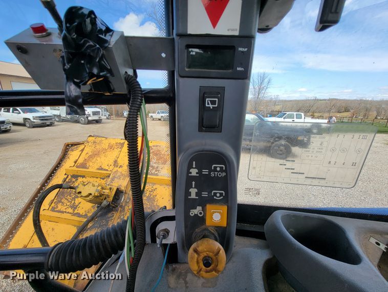 image for item FL9170 2000 New Holland TS100  tractor