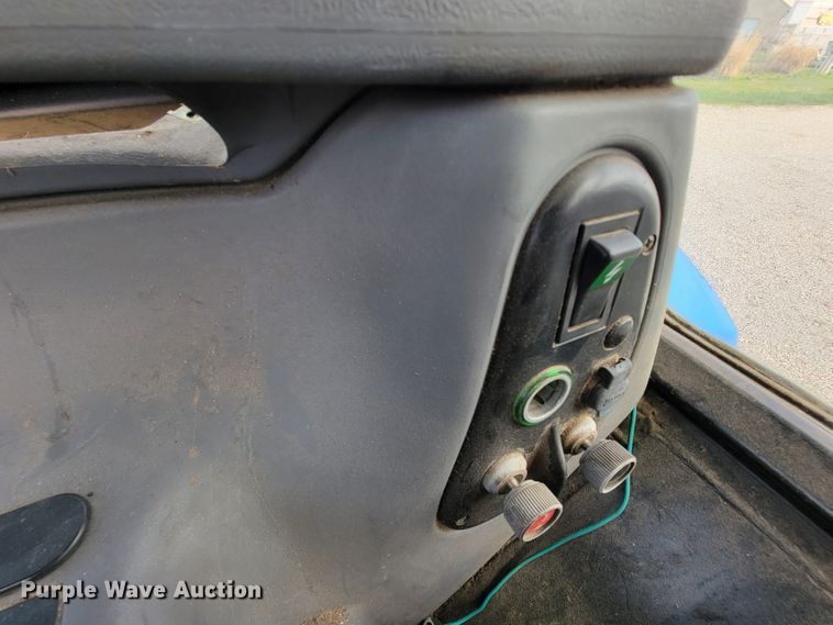 image for item FL9170 2000 New Holland TS100  tractor