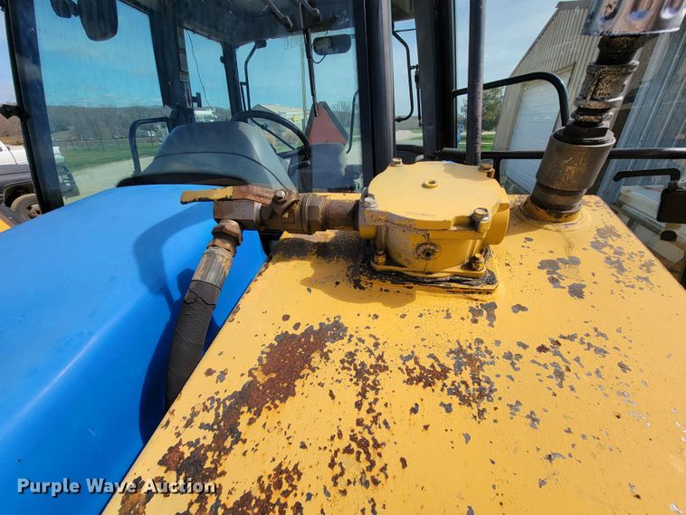 image for item FL9170 2000 New Holland TS100  tractor