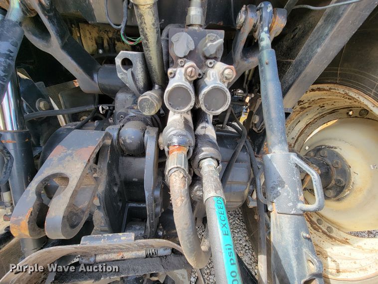 image for item FL9170 2000 New Holland TS100  tractor