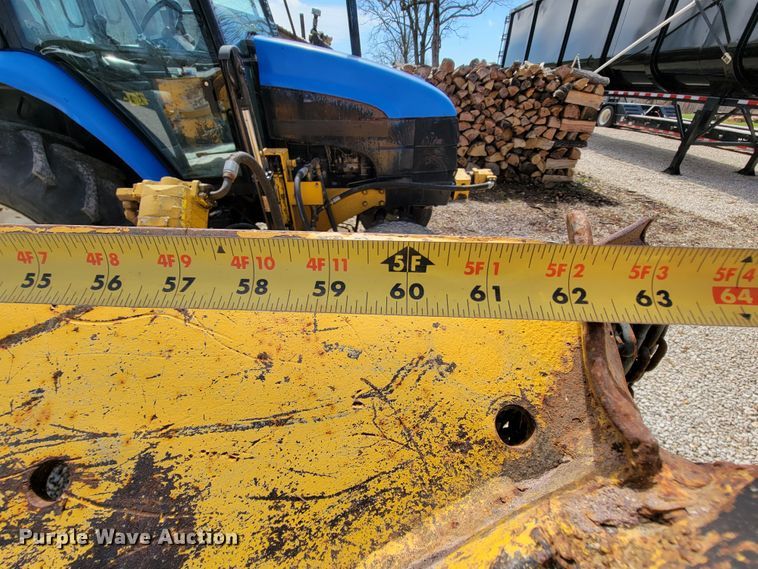 image for item FL9170 2000 New Holland TS100  tractor