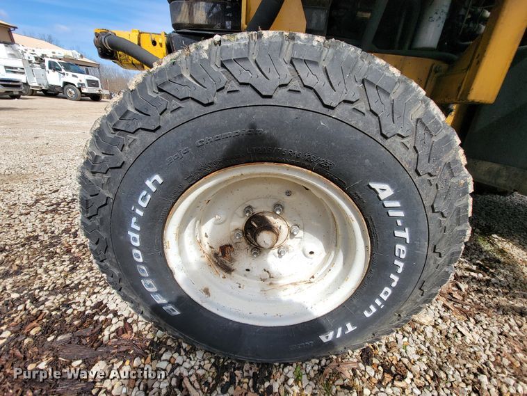 image for item FL9170 2000 New Holland TS100  tractor