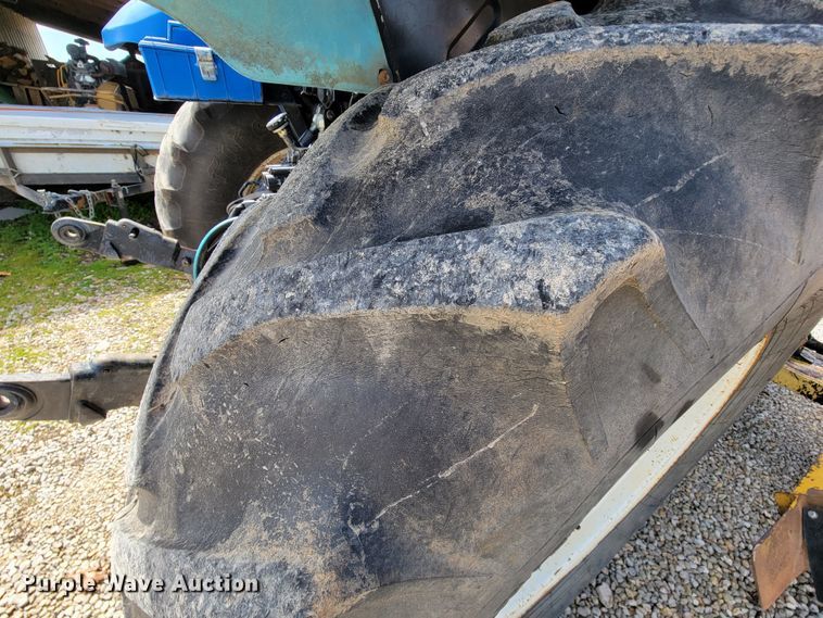 image for item FL9170 2000 New Holland TS100  tractor