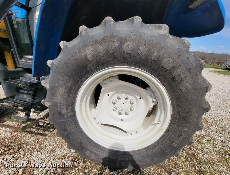 image for item FL9170 2000 New Holland TS100  tractor