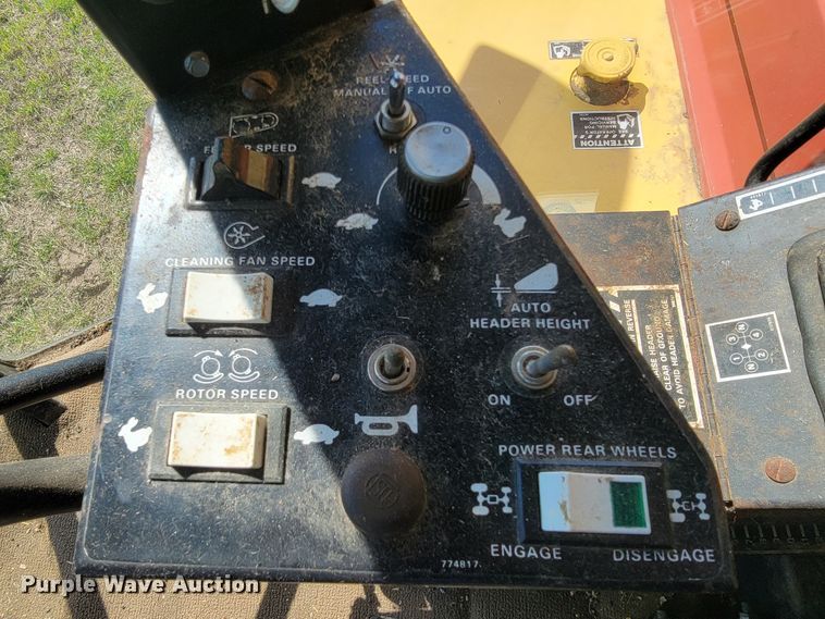 image for item FL9203 1998 New Holland TR96  RWA combine