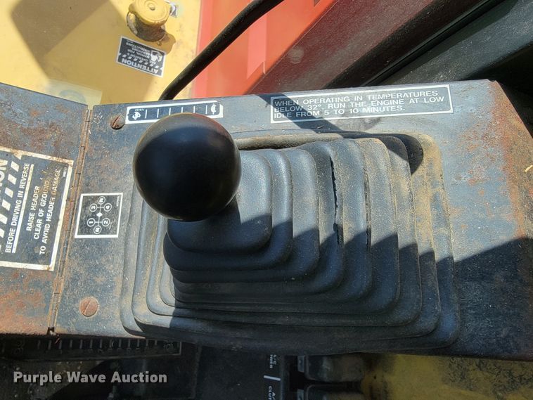 image for item FL9203 1998 New Holland TR96  RWA combine