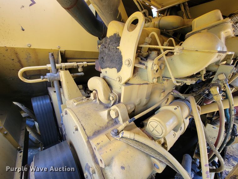 image for item FL9203 1998 New Holland TR96  RWA combine