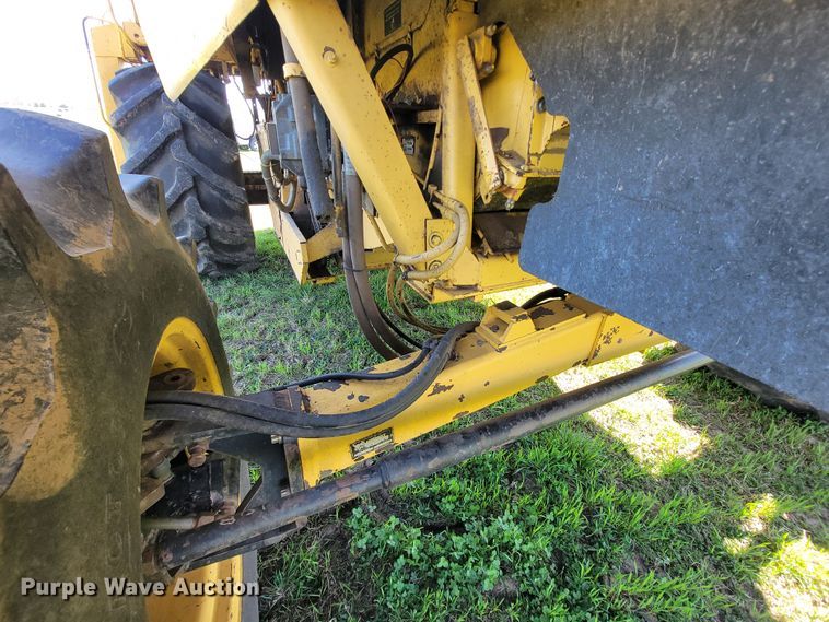 image for item FL9203 1998 New Holland TR96  RWA combine