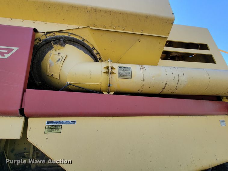 image for item FL9203 1998 New Holland TR96  RWA combine