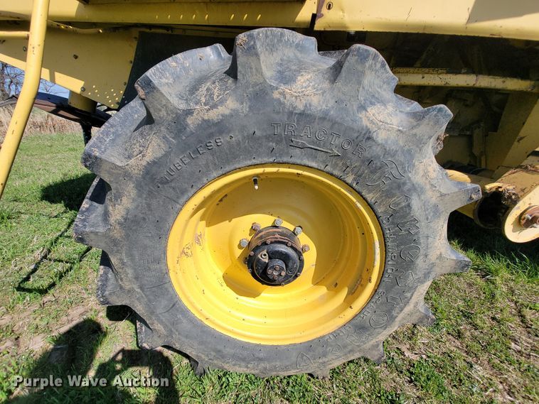 image for item FL9203 1998 New Holland TR96  RWA combine