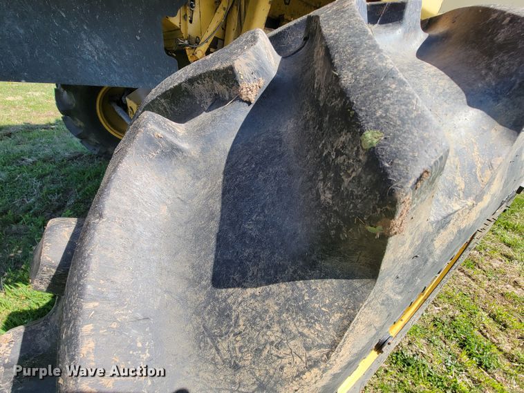 image for item FL9203 1998 New Holland TR96  RWA combine