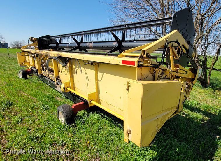 image for item FL9203 1998 New Holland TR96  RWA combine