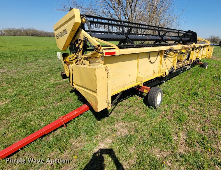 image for item FL9203 1998 New Holland TR96  RWA combine