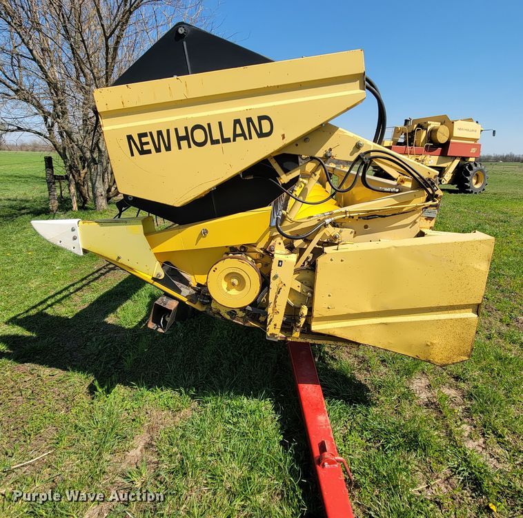 image for item FL9203 1998 New Holland TR96  RWA combine