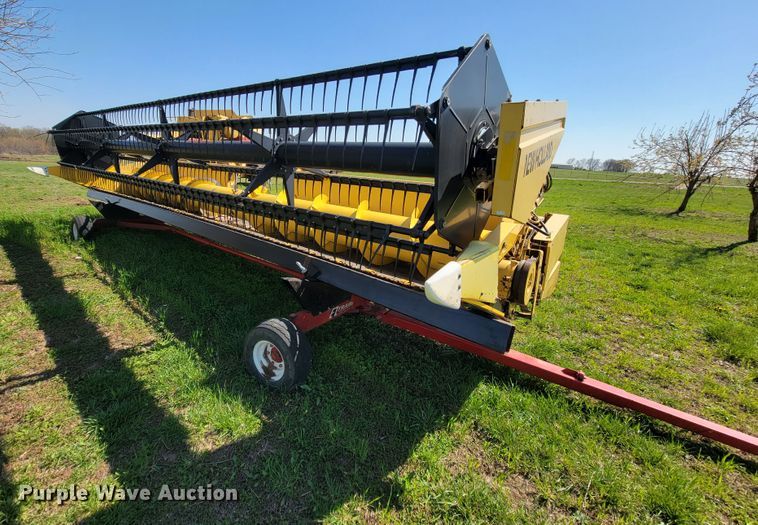 image for item FL9203 1998 New Holland TR96  RWA combine