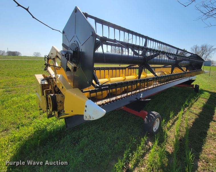 image for item FL9203 1998 New Holland TR96  RWA combine