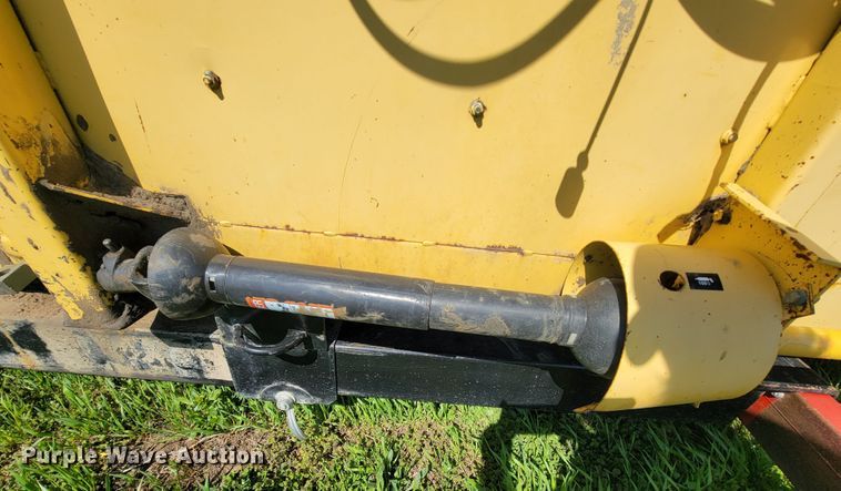 image for item FL9203 1998 New Holland TR96  RWA combine