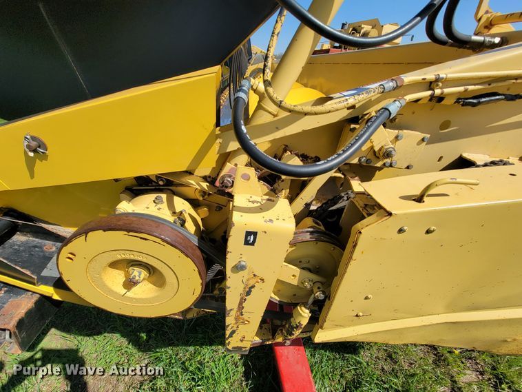 image for item FL9203 1998 New Holland TR96  RWA combine