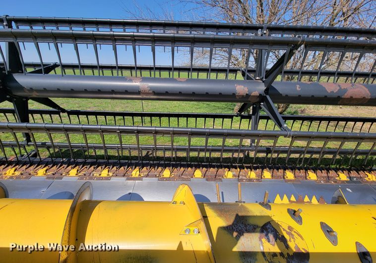 image for item FL9203 1998 New Holland TR96  RWA combine