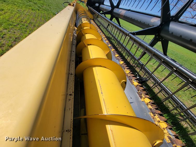 image for item FL9203 1998 New Holland TR96  RWA combine