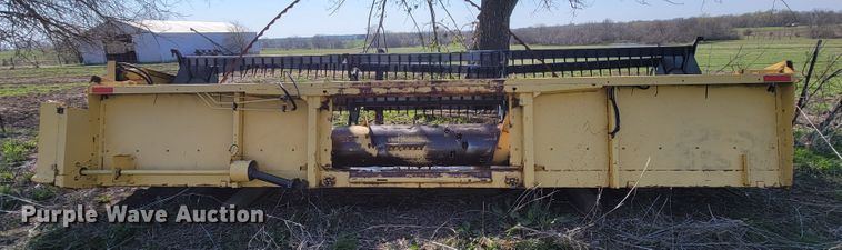 image for item FL9203 1998 New Holland TR96  RWA combine