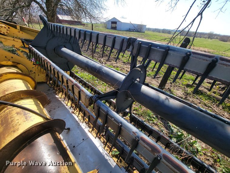 image for item FL9203 1998 New Holland TR96  RWA combine