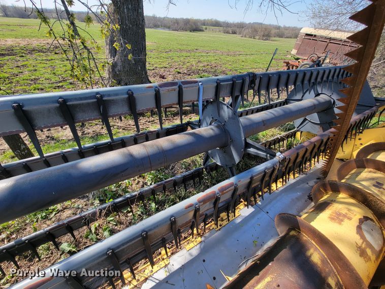 image for item FL9203 1998 New Holland TR96  RWA combine