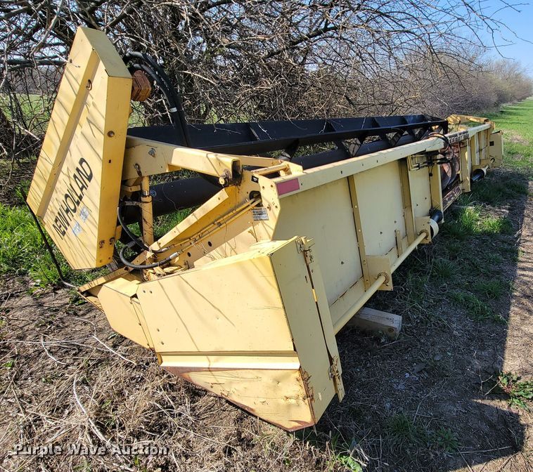 image for item FL9203 1998 New Holland TR96  RWA combine