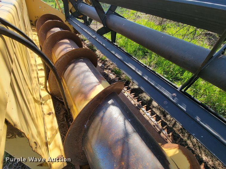 image for item FL9203 1998 New Holland TR96  RWA combine