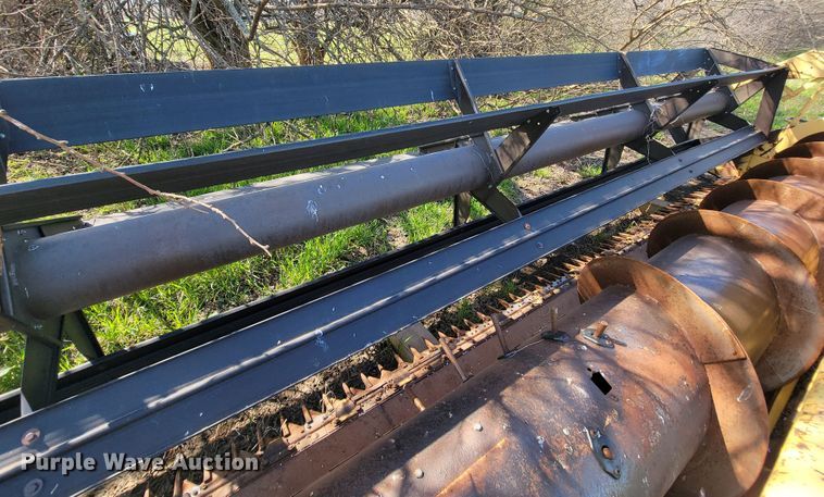 image for item FL9203 1998 New Holland TR96  RWA combine