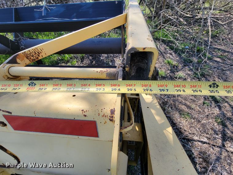 image for item FL9203 1998 New Holland TR96  RWA combine