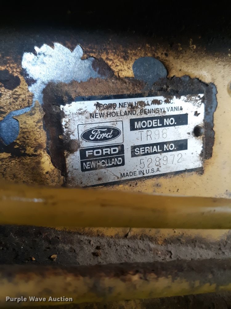 image for item FL9203 1998 New Holland TR96  RWA combine