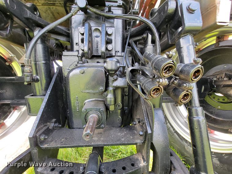 image for item FL9216 1976 White 2-105 Field Boss  tractor