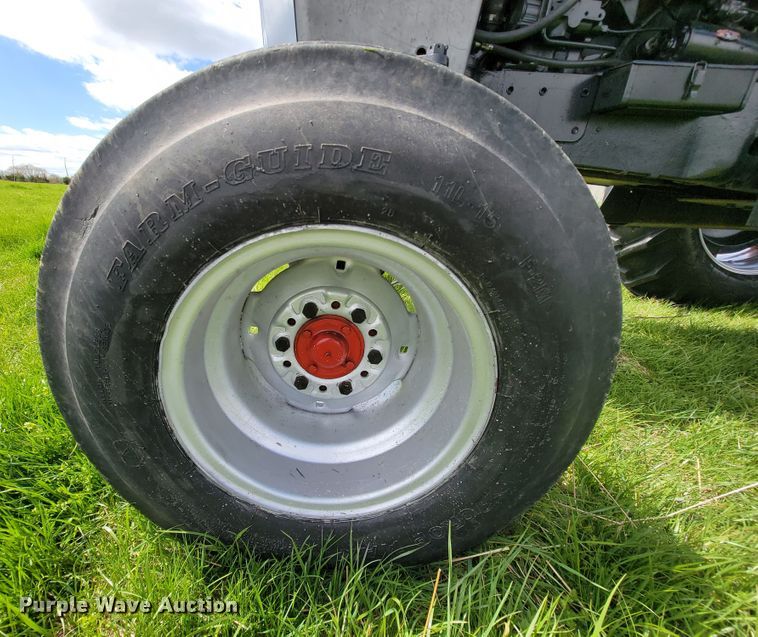 image for item FL9216 1976 White 2-105 Field Boss  tractor