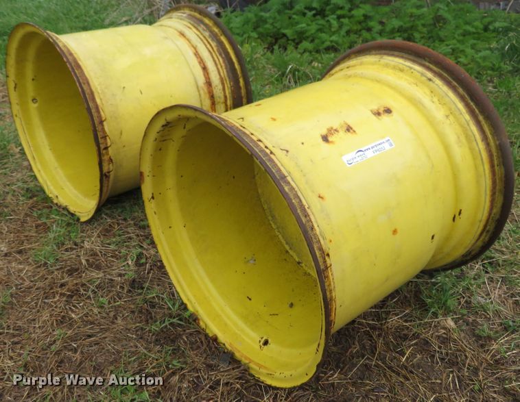 image for item FP9252 (2) John Deere wheels